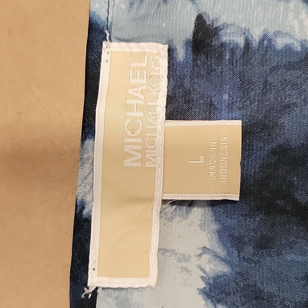 MICHAEL Michael Kors Size L True Navy & Light Blue Tie Dye Satin Blouse - Picture 11 of 13